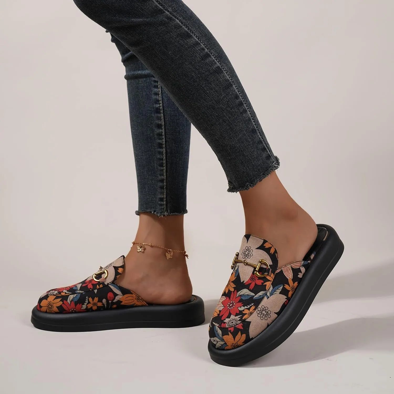 Dumalum Mules for Women Flats Closed Round Toe Slip on Sandals Comfortable Loafers Slides Shoes with Metal Chain Decor