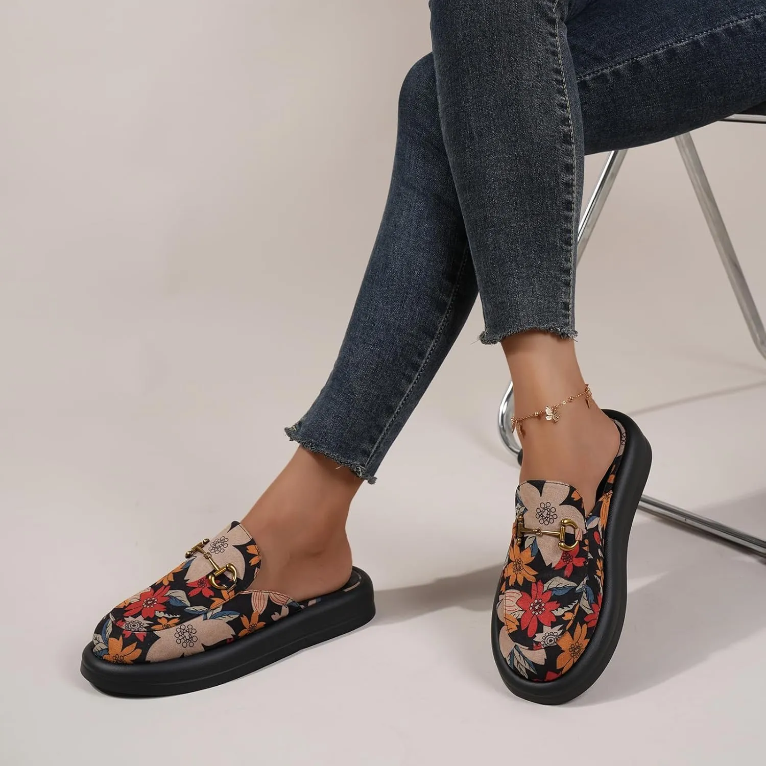 Dumalum Mules for Women Flats Closed Round Toe Slip on Sandals Comfortable Loafers Slides Shoes with Metal Chain Decor