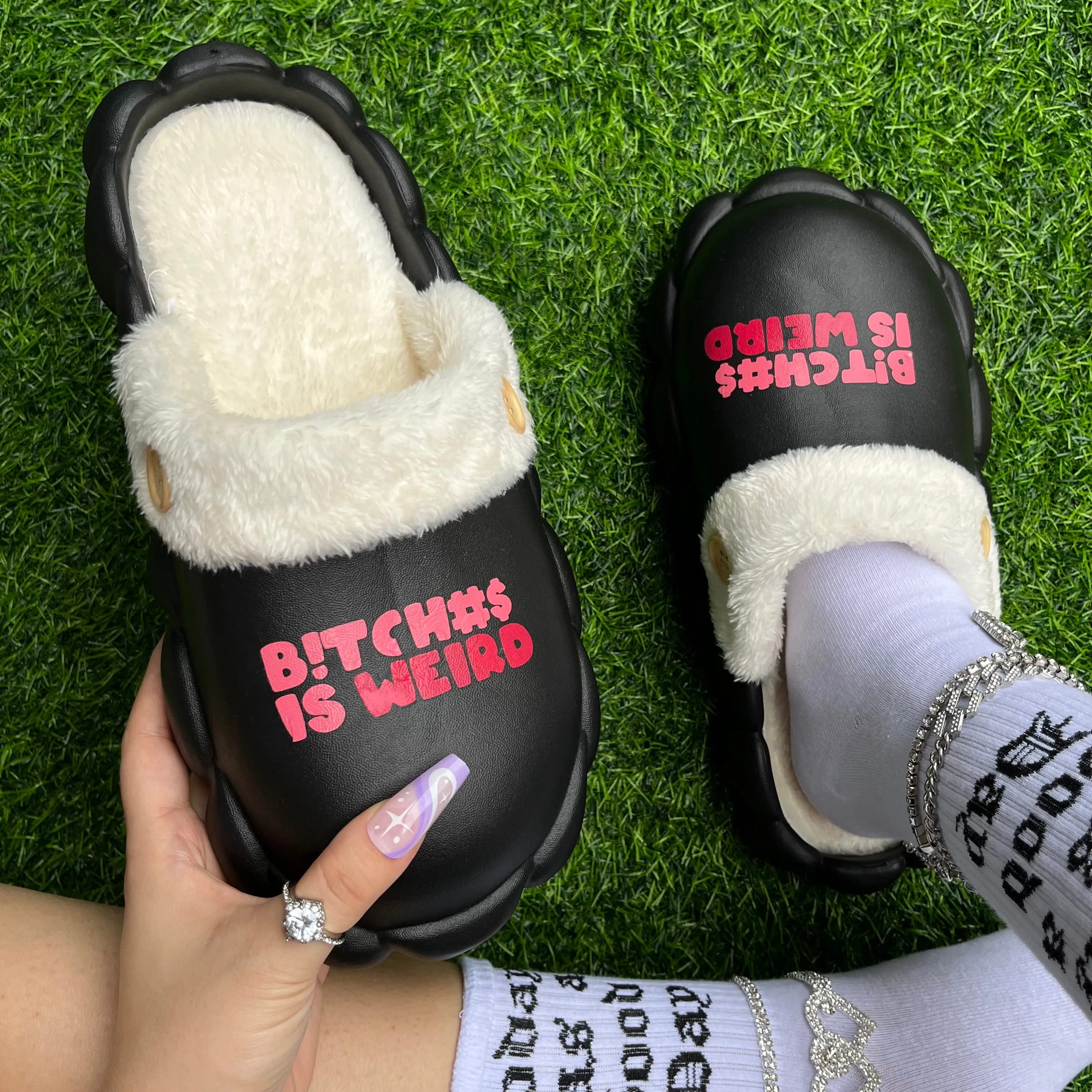 Woolly winter slippers for women in large sizes ( HPSD249)