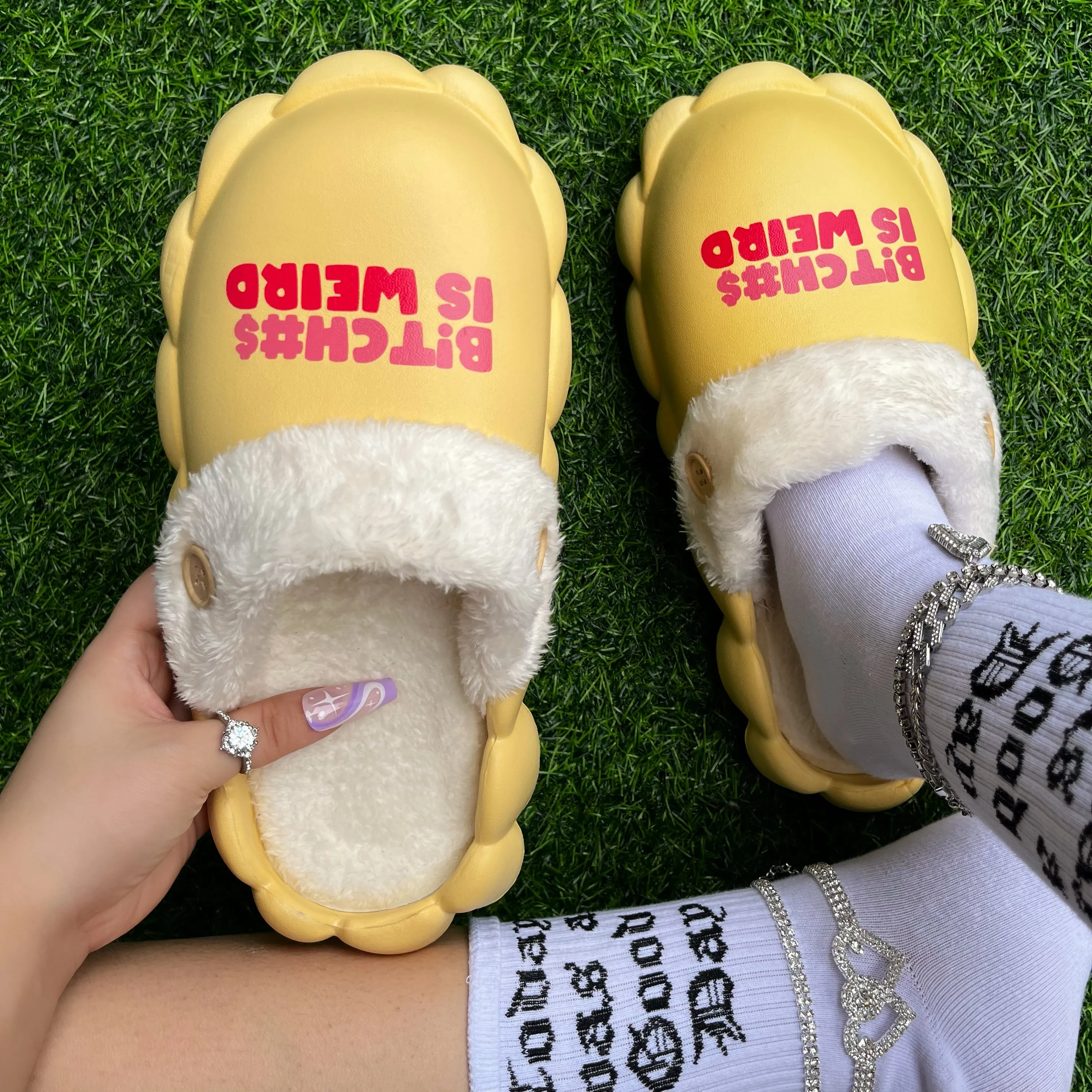 Woolly winter slippers for women in large sizes ( HPSD249)